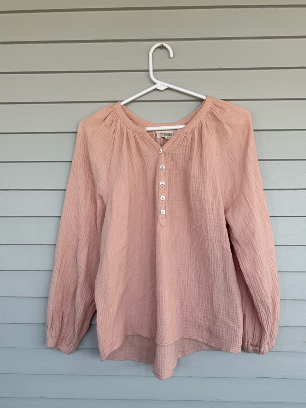 Pink long sleeve blouse with button up front 100% Cotton #feminine #blouse